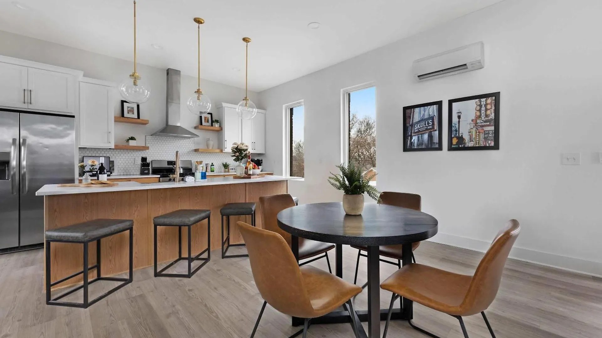 Holiday home The Trillium & The Iris - 2 Homes 6 Bedrooms Nashville