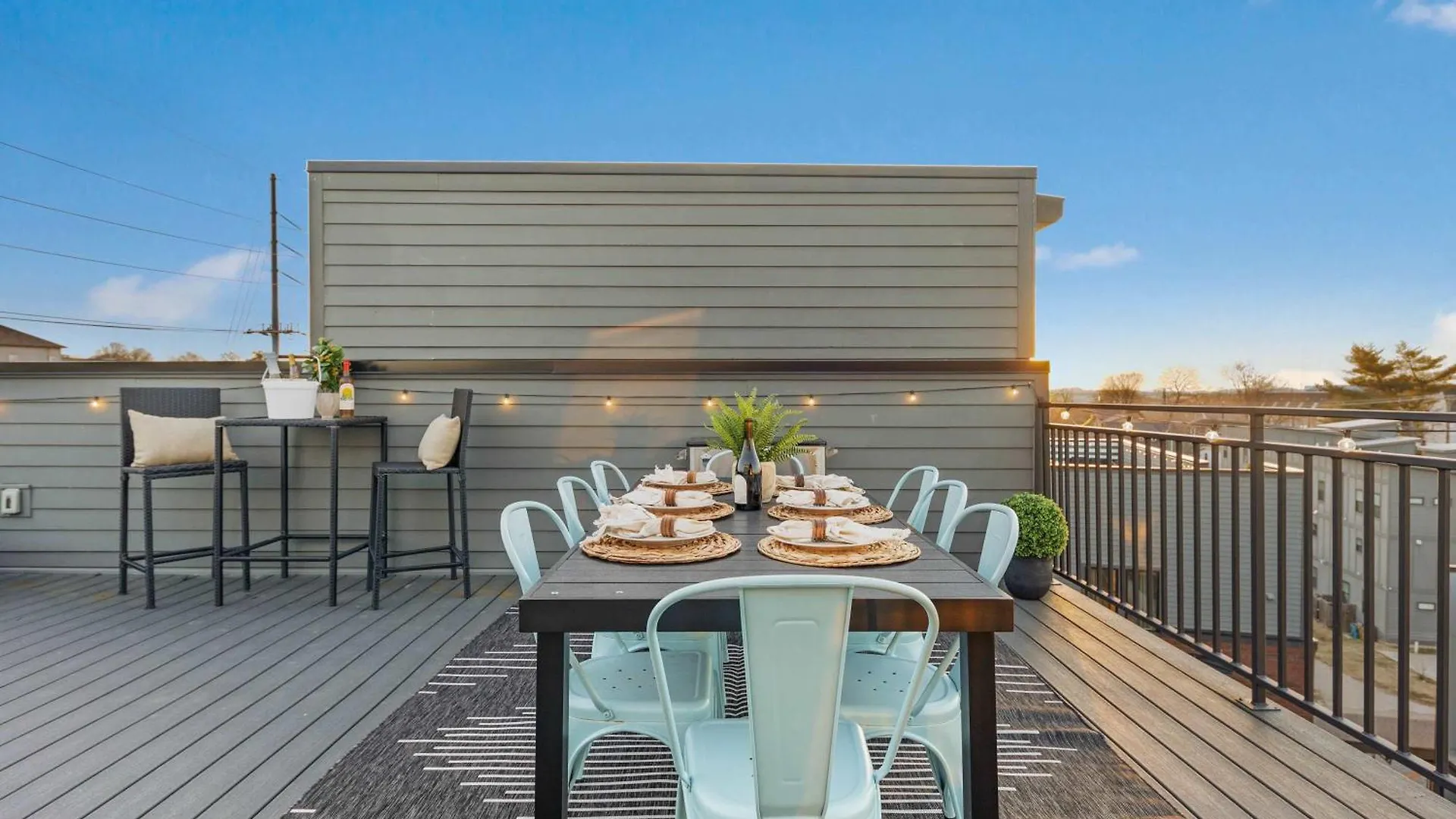 The Trillium & The Iris - 2 Homes 6 Bedrooms Nashville