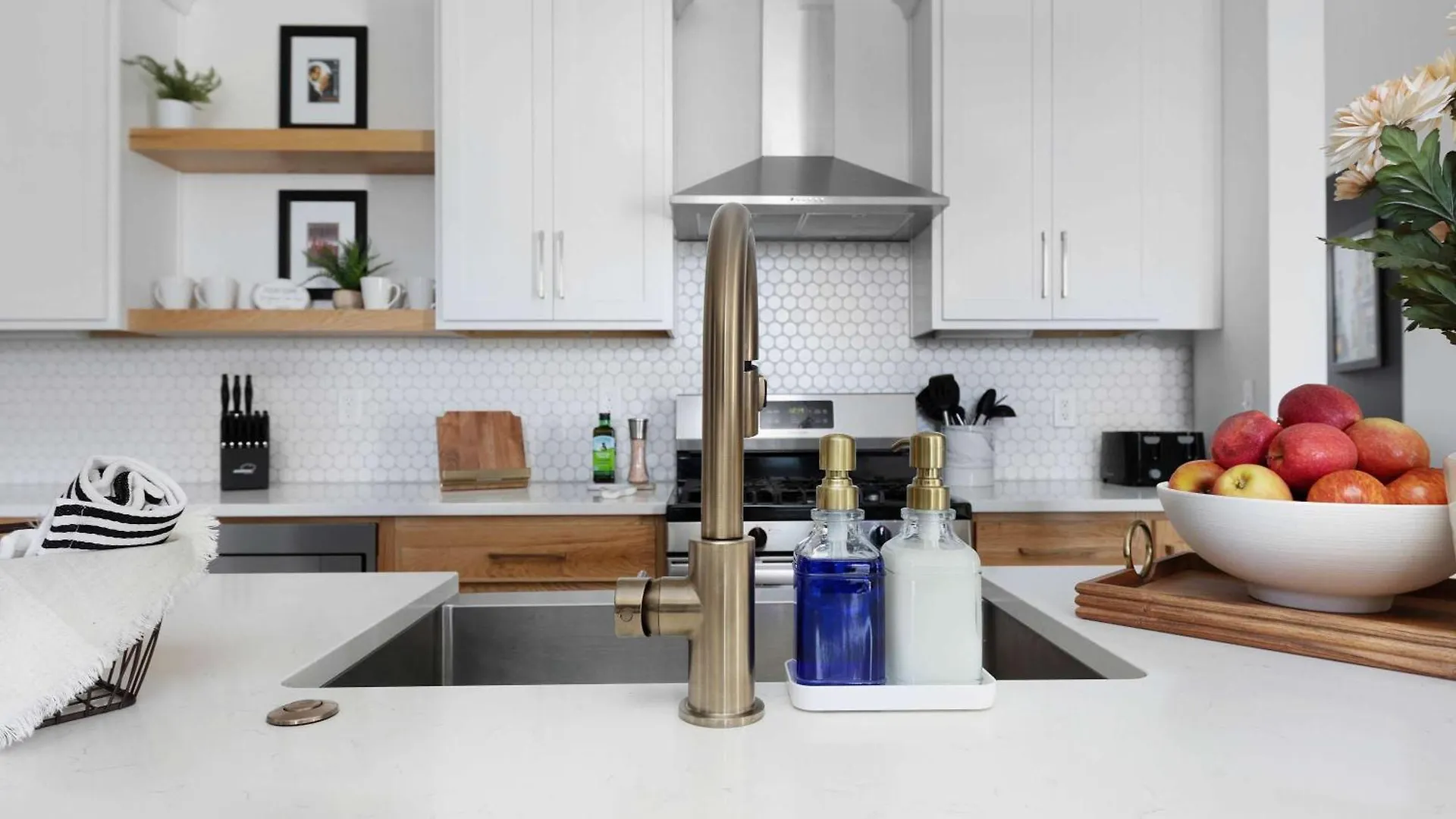 The Trillium & The Iris - 2 Homes 6 Bedrooms Nashville 0*,  United States